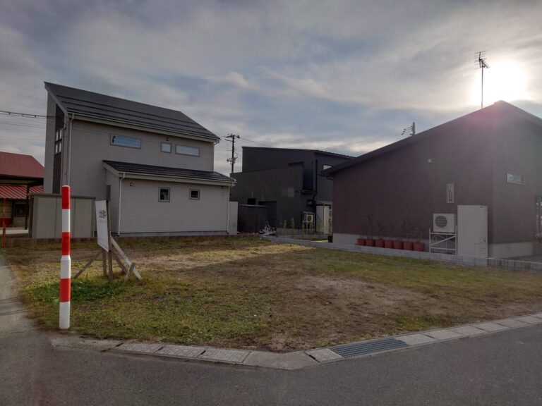 猪苗代町売地　　詳細はathomeに掲載